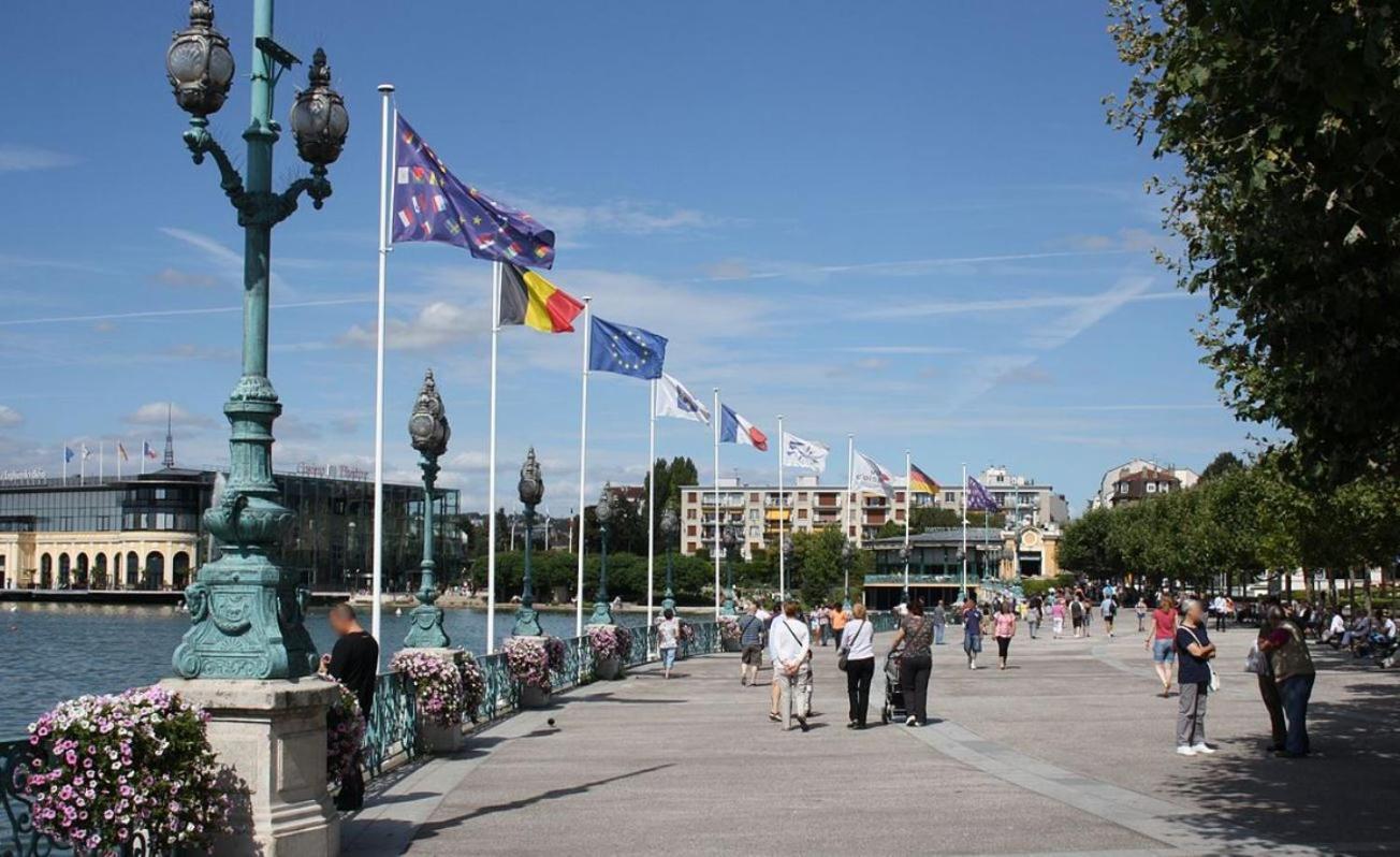 Apartment Familial En Face D'un Square Arbore Enghien-les-Bains